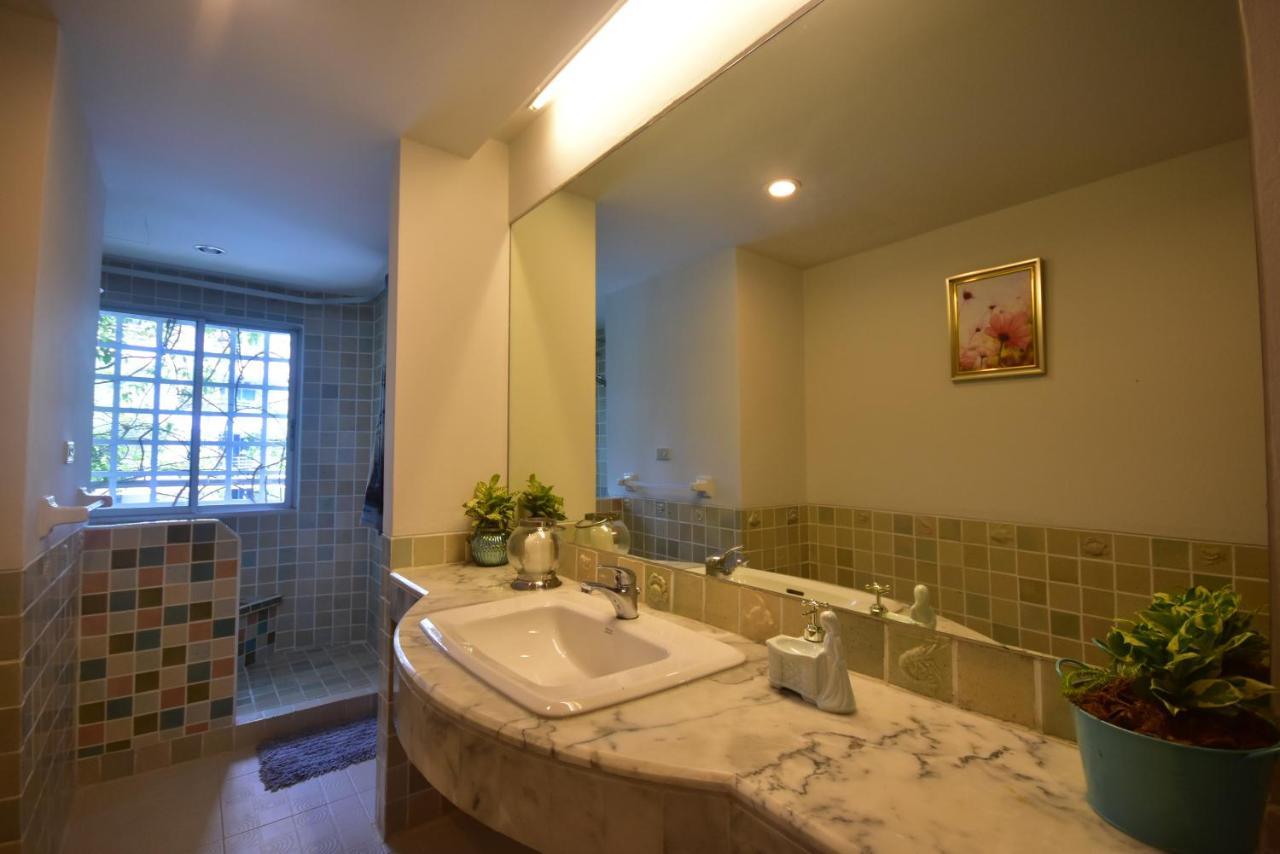 Hua Hin Beachfront Condo Luaran gambar